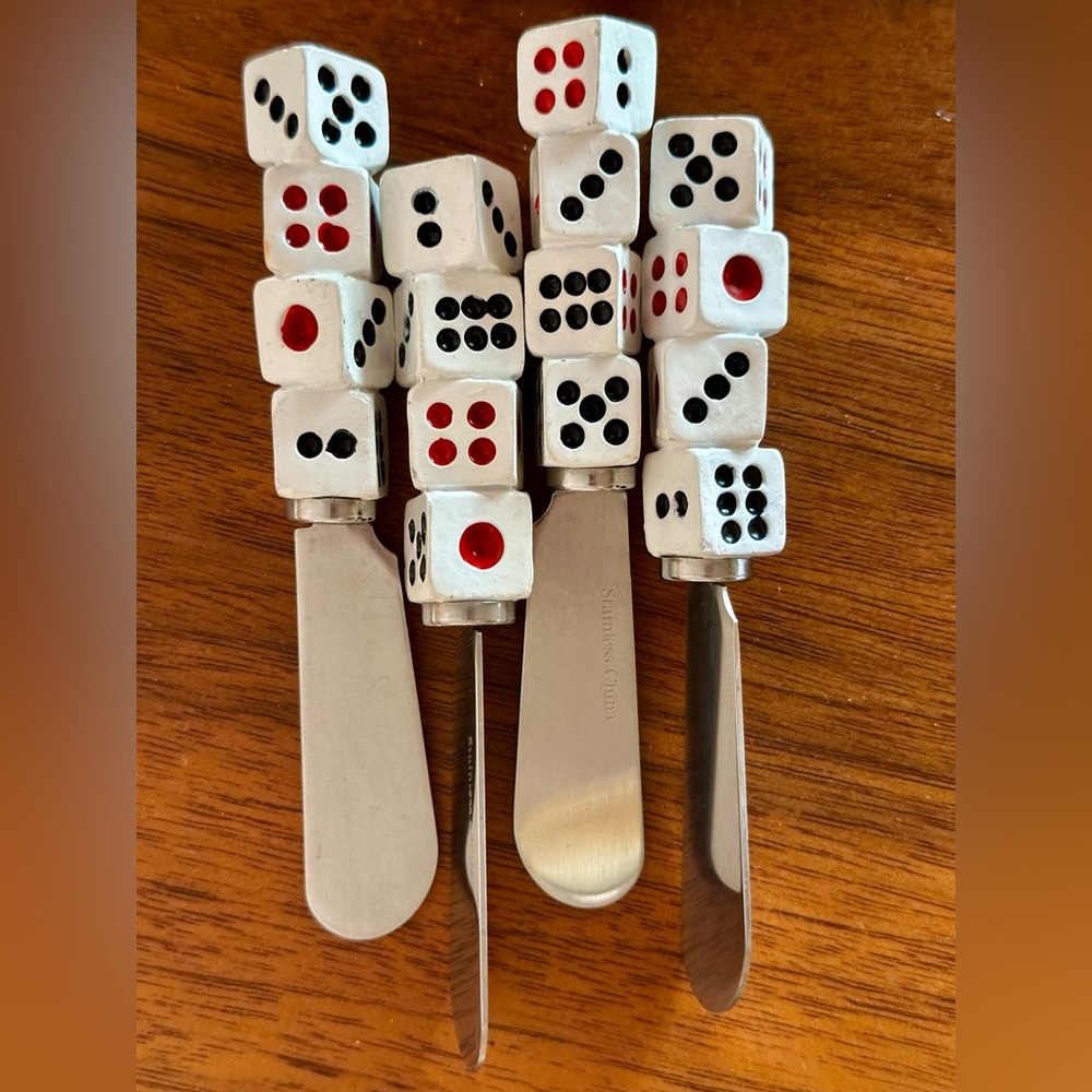 Spreaders with Dice theme design. Excellent pre-owned condition.